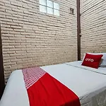 OYO 90712 Wisma Acidalia Syariah