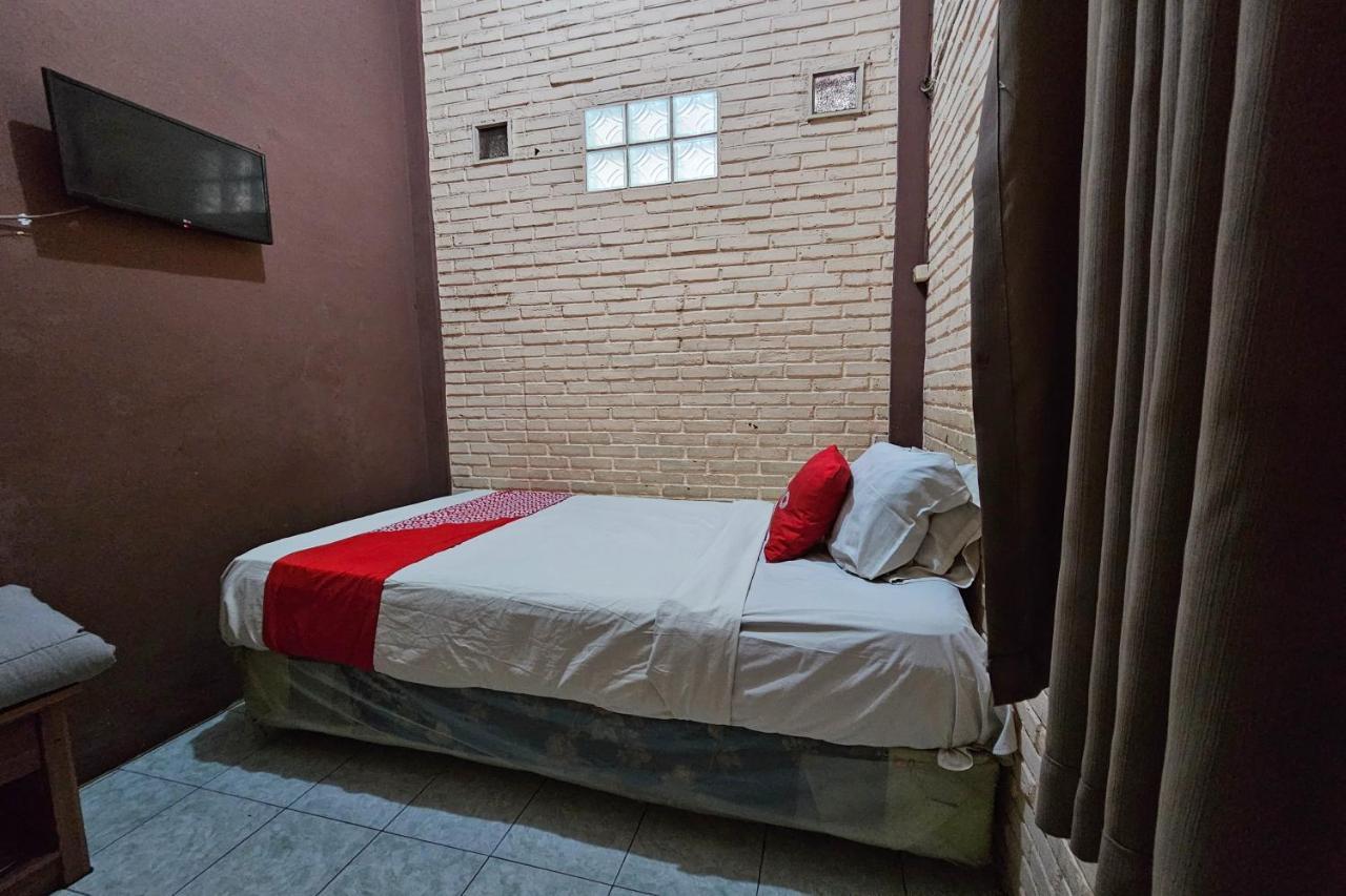 Oyo 90712 Acidalia Syariah Hotel