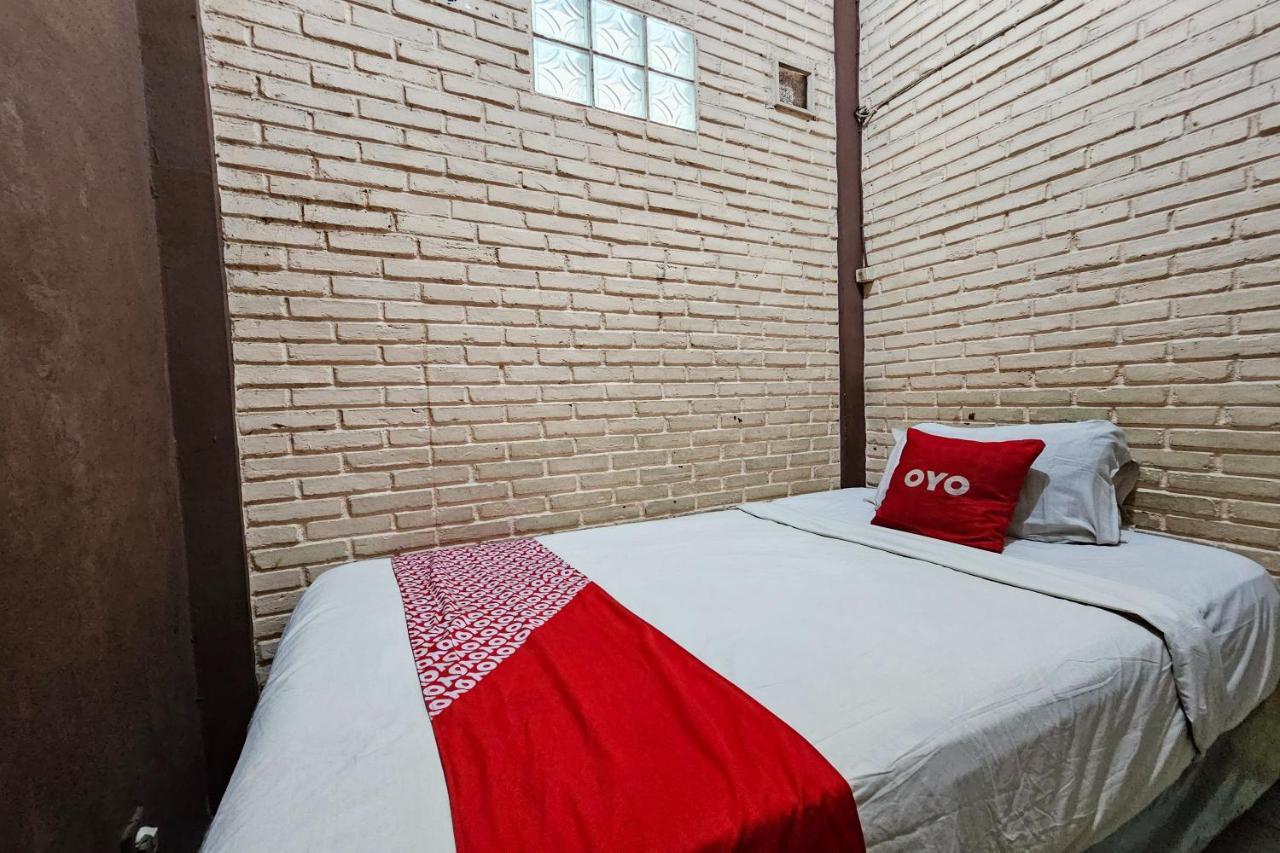 Hotel Oyo 90712 Acidalia Syariah 2*